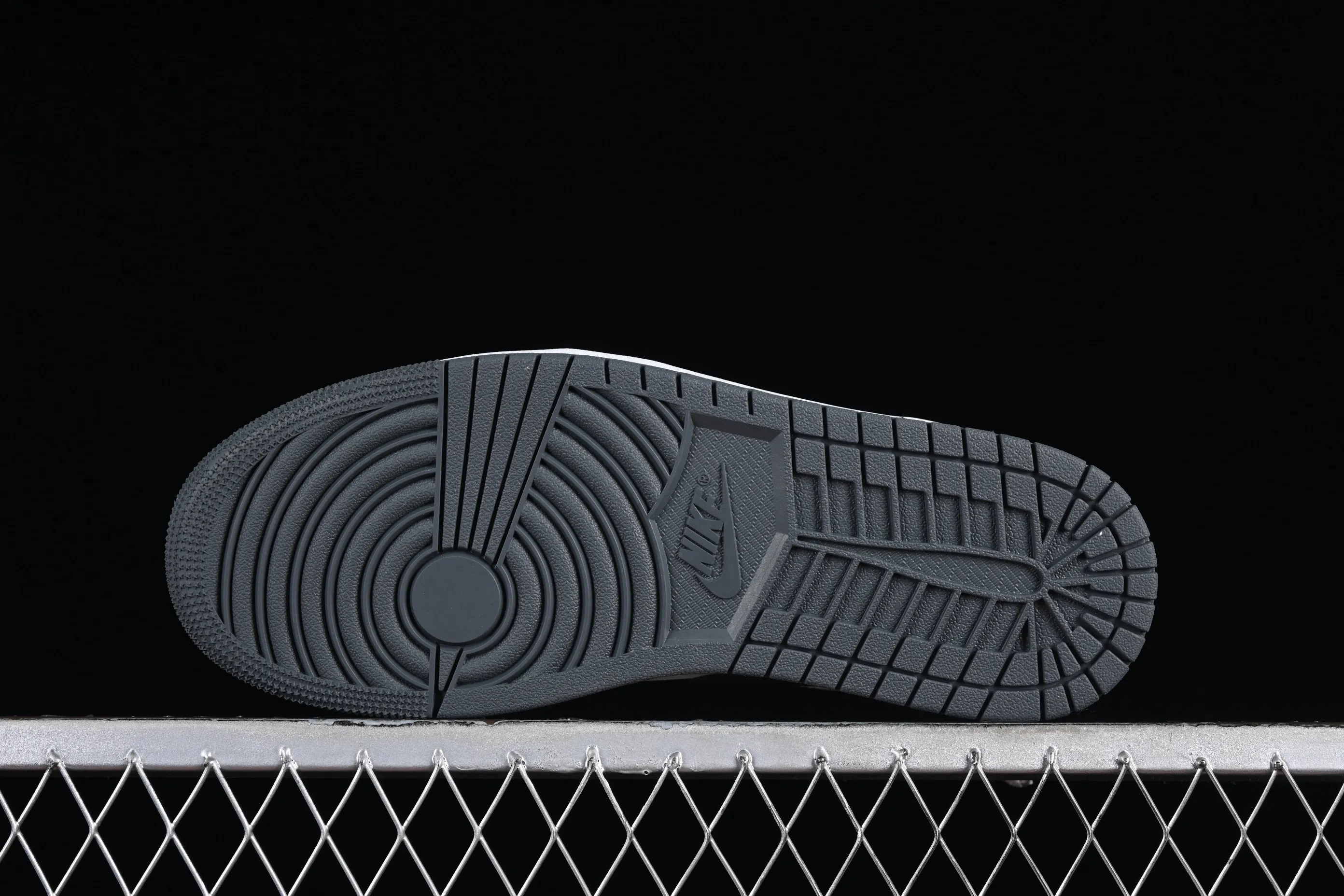 All categories Air Jordan Jordan series basketball shoes Air Jordan 1 Low G version pure original Air Jordan 1 Low "Dark Grey" AJ1 Joe 1 dark gray white low-top cultural casual sneakers DC0774-102